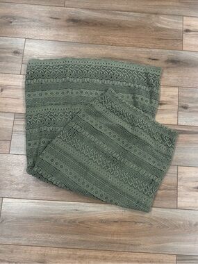 SAHLIE Summer Beachy Boho Green Crochet Patterned Fitted Maxi Skirt | Size Small